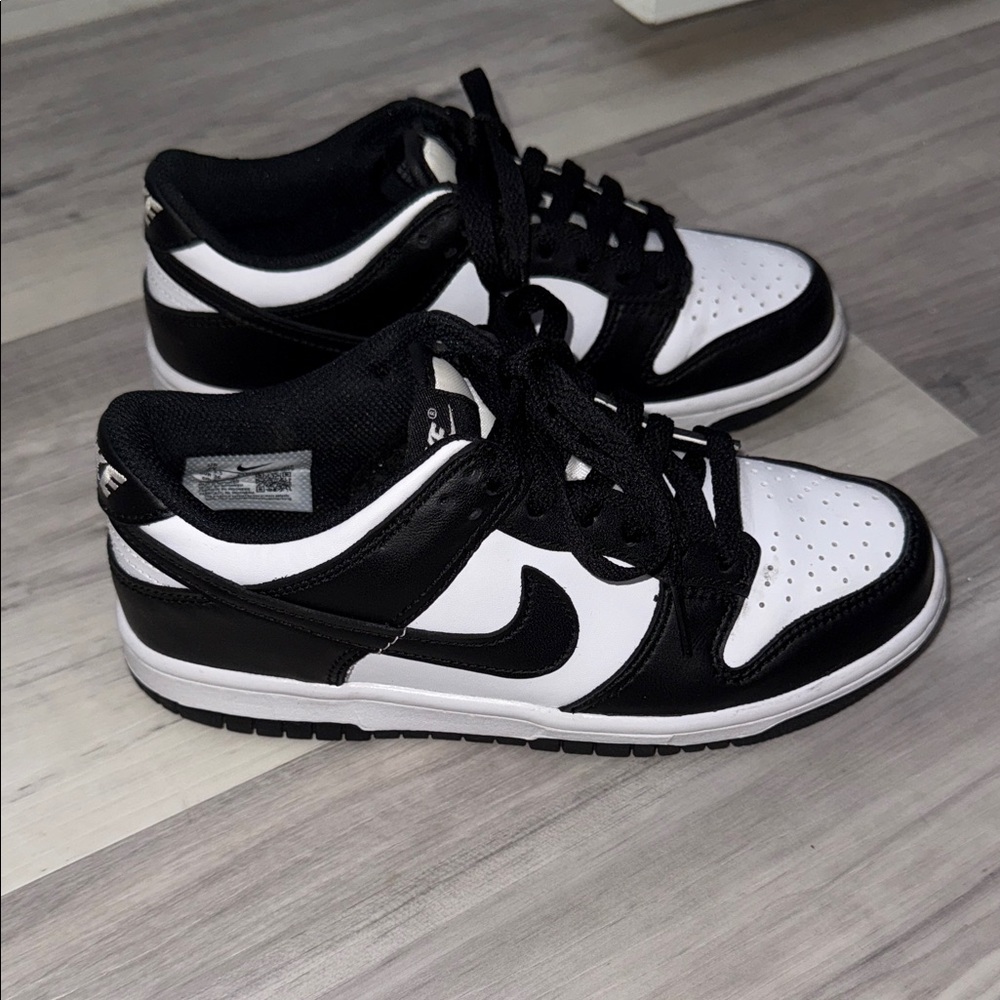 Nike Kids Black and White Sneakers